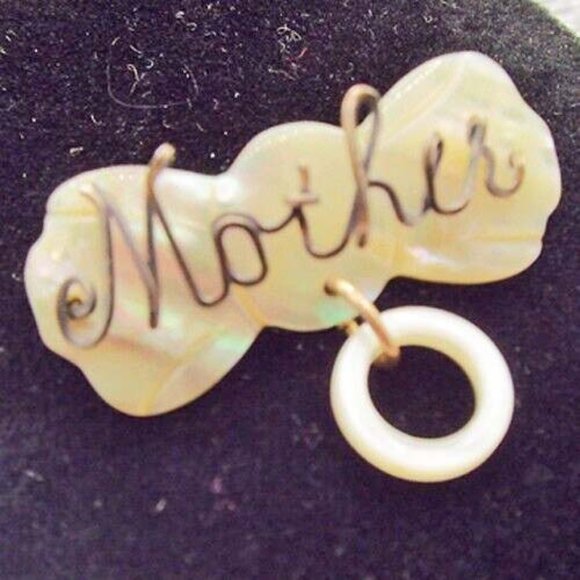 ANTIQUE 1940 "MOTHER" IN SCRIPT W/ DANGLING RING ON MOTHER OF PEARL EUC PIN 7 - Picture 2 of 2